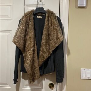 New Hollister Jacket with Brown Faux Fur Trim Collar